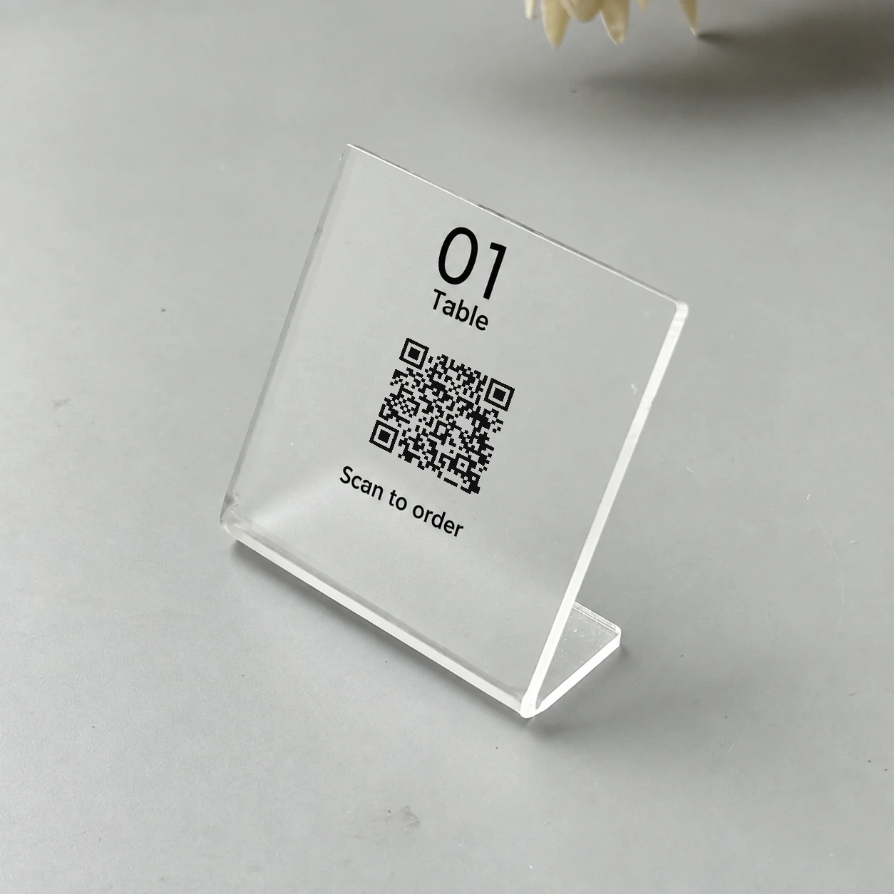 Placa acrílica en L personalizada con QR